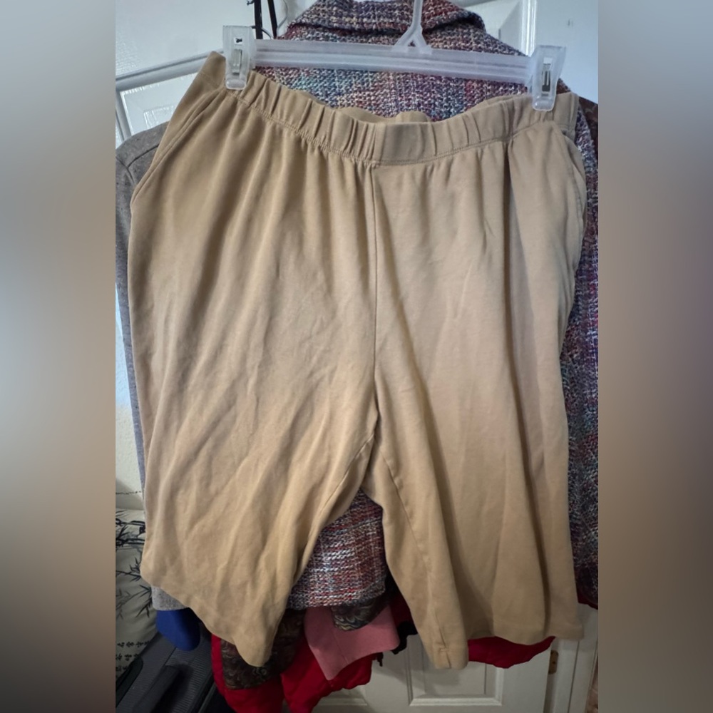 Lands' End Caramel Brown Capri Pants